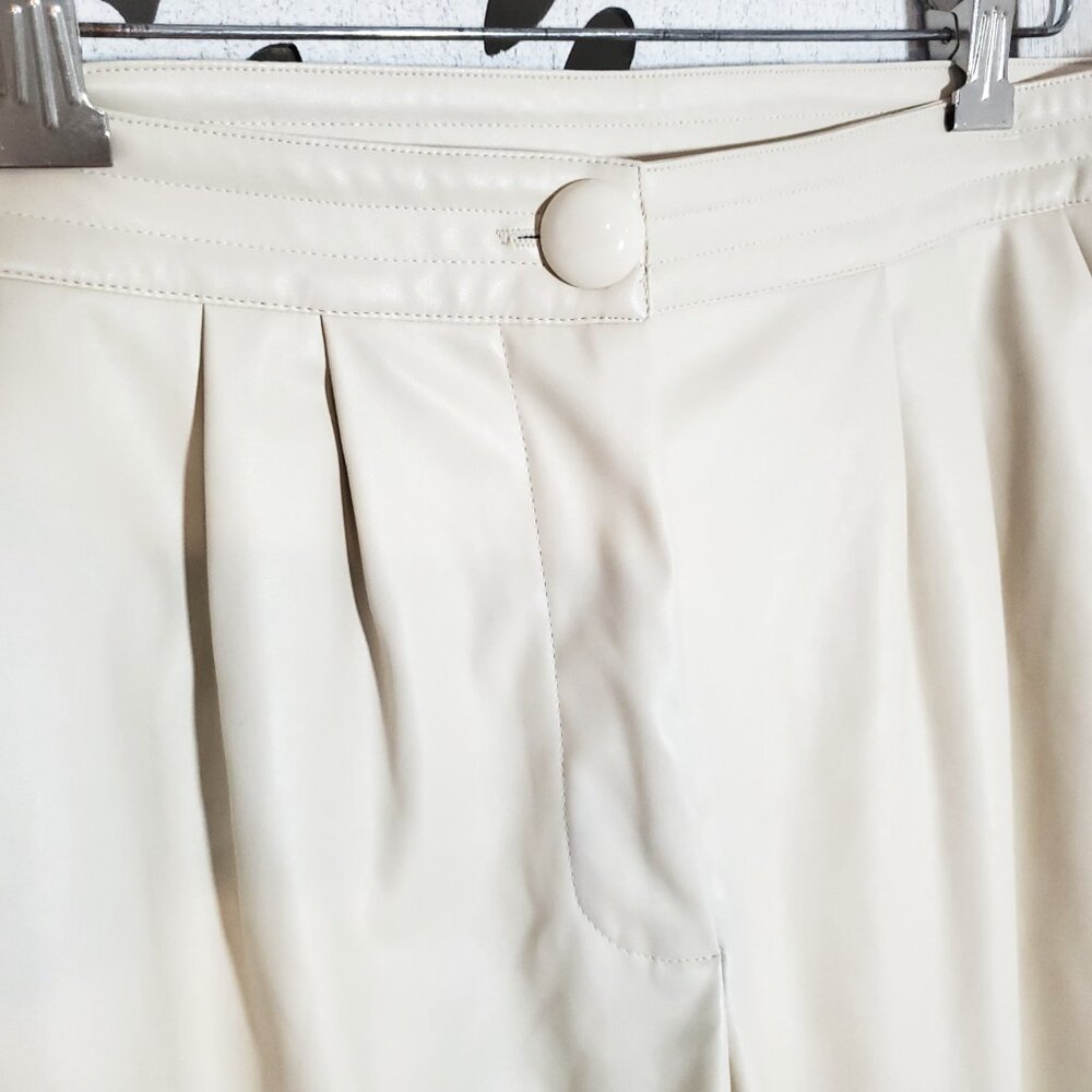 PRINCESS POLLY Beige Faux Leather LOVE CLUB Size 6